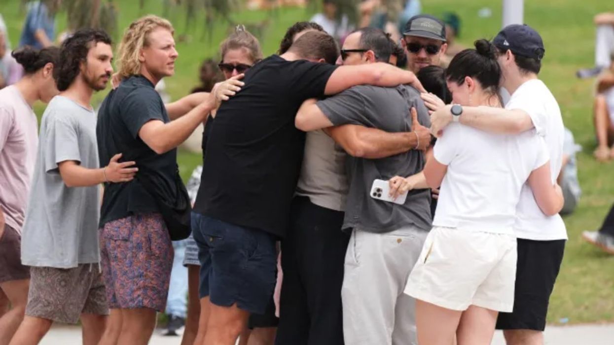 Vrasja e 15 personave në plazhin e famshëm të Sidneit - çfarë dimë për viktimat dhe të dyshuarit?