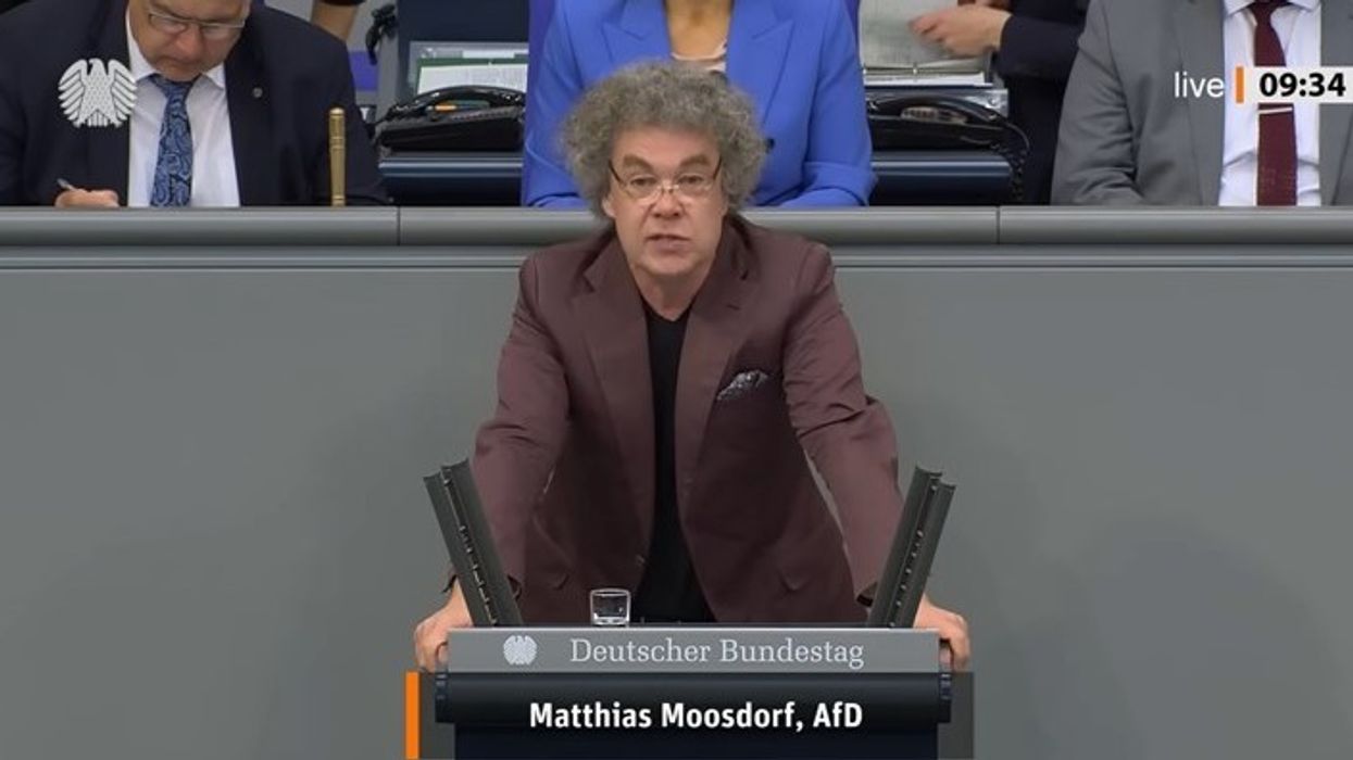 Ngritet padi kundër deputetit të AfD-së për "përshëndetje naziste", ai mohon gjithçka Ngritet padi kundër deputetit të AfD-së për