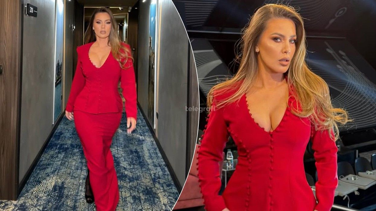 Olta Gixhari me veshje elegante të kuqe në spektaklin e mbrëmshëm të BBVK Olta Gixhari me veshje elegante të kuqe në spektaklin e mbrëmshëm të BBVK