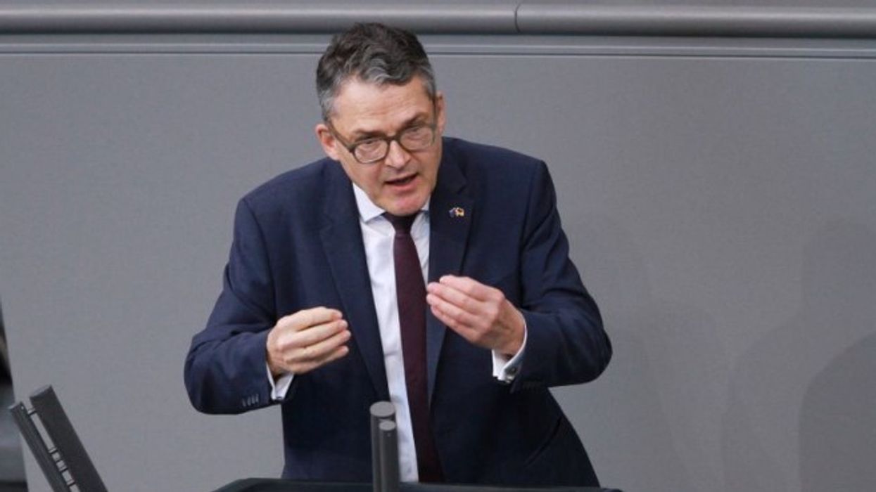 Deputeti gjerman: Rusia ka grumbulluar 360 mijë trupa pranë vendeve të NATO-s Deputeti gjerman: Rusia ka grumbulluar 360 mijë trupa pranë vendeve të NATO-s