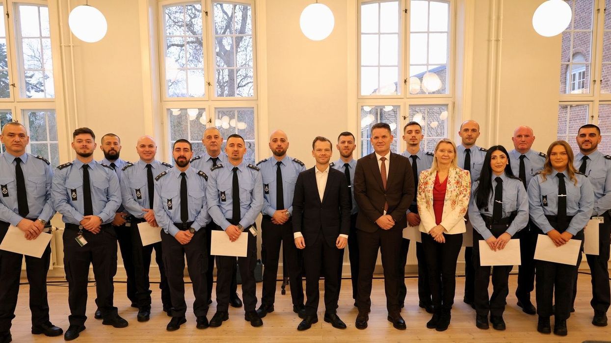 15 zyrtarë të Shërbimit Korrektues certifikohen pas trajnimit gjashtëmujor në Danimarkë 15 zyrtarë të Shërbimit Korrektues certifikohen pas trajnimit gjashtëmujor në Danimarkë