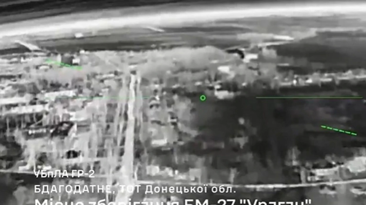 Forcat ukrainase për operacione speciale shkatërrojnë raketahedhësin rus BM-27 Uragan