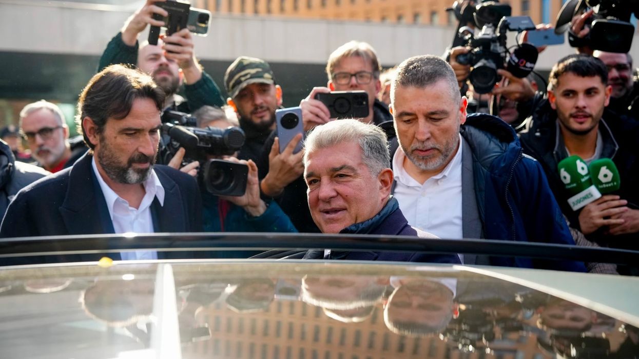 Joan Laporta i kundërpërgjigjet ashpër Perezit pas sulmeve mbi rastin ‘Negreira’ Joan Laporta i kundërpërgjigjet ashpër Perezit pas sulmeve mbi rastin ‘Negreira’