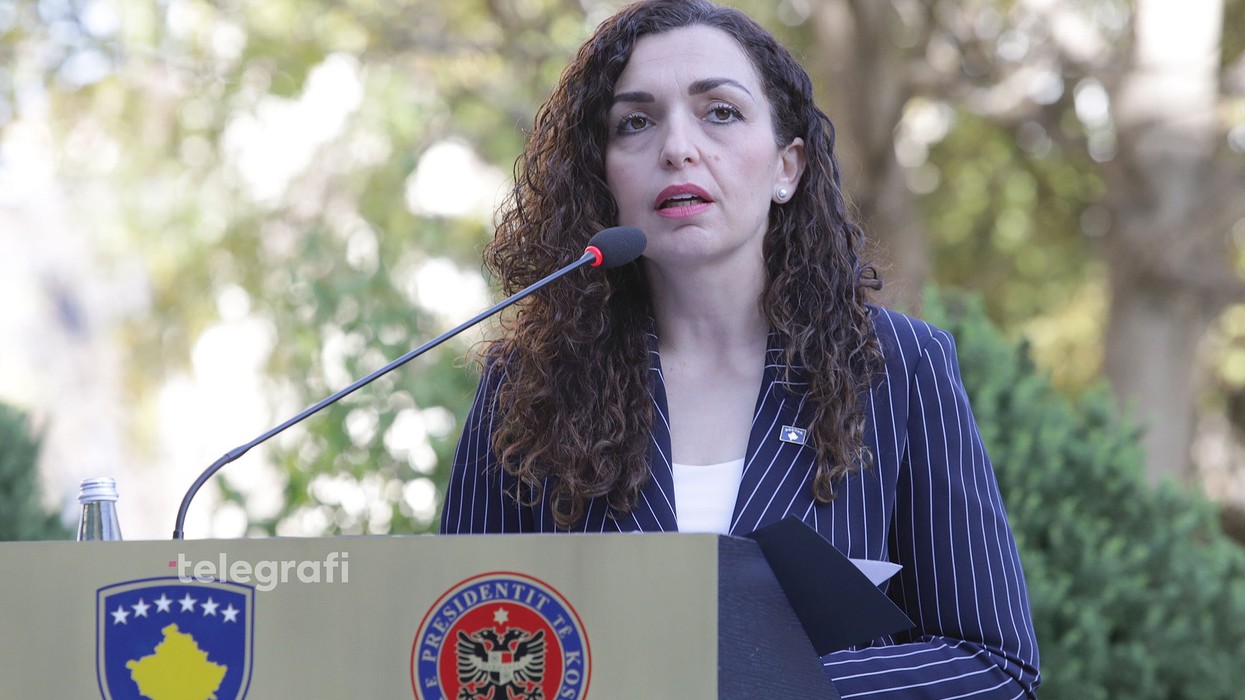 Osmani kujton Enver Malokun: Besoi në fuqinë e fjalës dhe në vizionin rugovian të lirisë