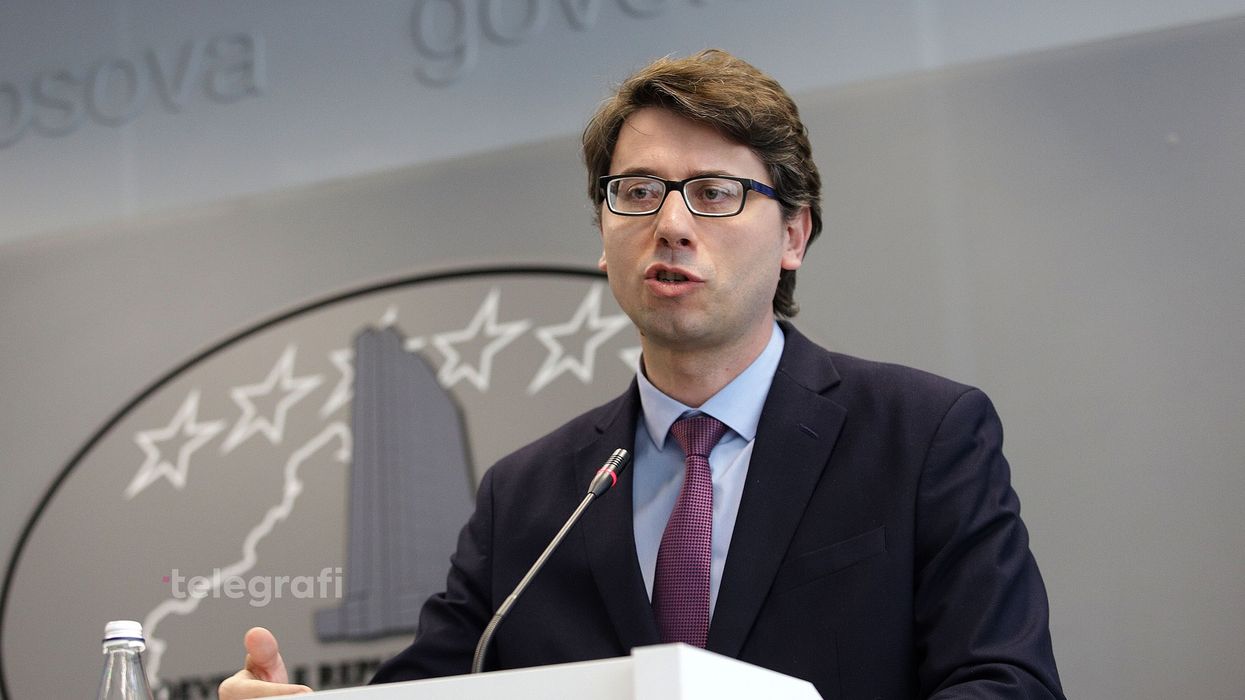 Murati: Me qeverinë Kurti rriten edhe shtesat për nënat lehona në 500 euro në muaj Murati: Me qeverinë Kurti rriten edhe shtesat për nënat lehona në 500 euro në muaj