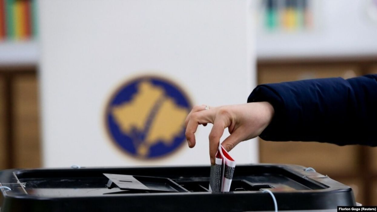 Serbia ndërhyn në procesin zgjedhor: Thirrje nga Komisariati serb për votim në Kosovë Serbia ndërhyn në procesin zgjedhor: Thirrje nga Komisariati serb për votim në Kosovë