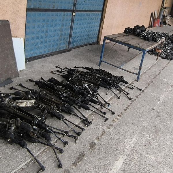 Pjesë të përdorura për automjete, Dogana ndalon mallra në vlerë rreth 4 mijë euro Pjesë të përdorura për automjete, Dogana ndalon mallra në vlerë rreth 4 mijë euro