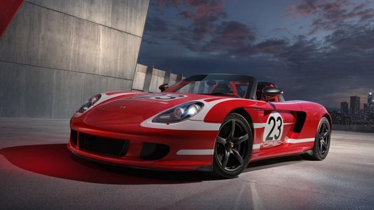 Porsche rikthen Carrera GT-në në gjendje fabrike me dizajn Le Mans