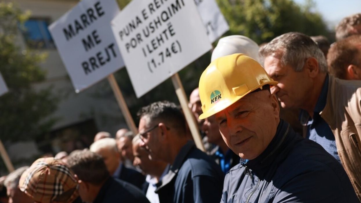 Pas protestave, aprovohet rritja e pagave për punëtorët e KEK-ut Pas protestave, aprovohet rritja e pagave për punëtorët e KEK-ut