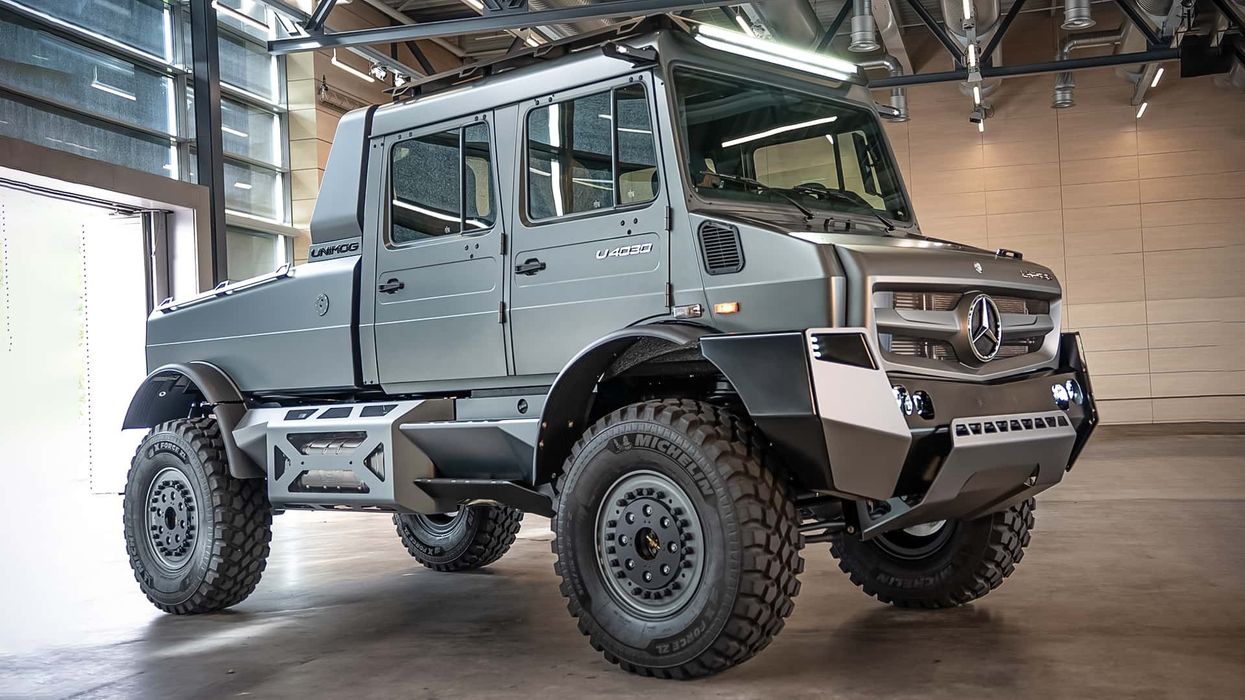 Mercedes-Benz Special Truck sjell “kryeveprën” Unimog Mercedes-Benz Special Truck sjell “kryeveprën” Unimog