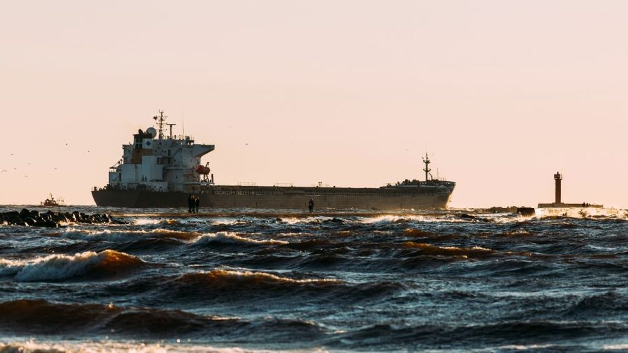 Dogana suedeze thotë se ka hipur në një anije ruse në ujërat suedeze për të kryer inspektim