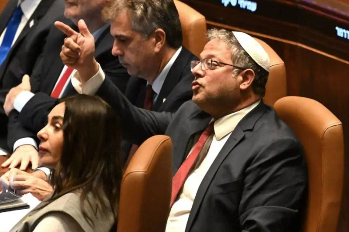 Ministri izraelit propozon që të burgosurit palestinezë të mbahen në një objekt 'të rrethuar nga krokodilë' Ministri izraelit propozon që të burgosurit palestinezë të mbahen në një objekt 'të rrethuar nga krokodilë'