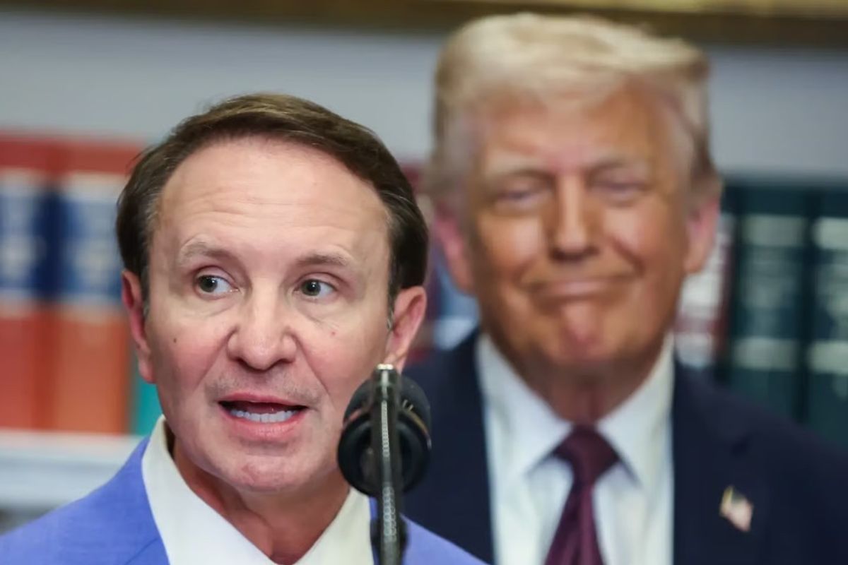 Trump emëron Guvernatorin e Luizianës, Jeff Landry, si të dërguar të posaçëm për Grenlandë Trump emëron Guvernatorin e Luizianës, Jeff Landry, si të dërguar të posaçëm për Grenlandë