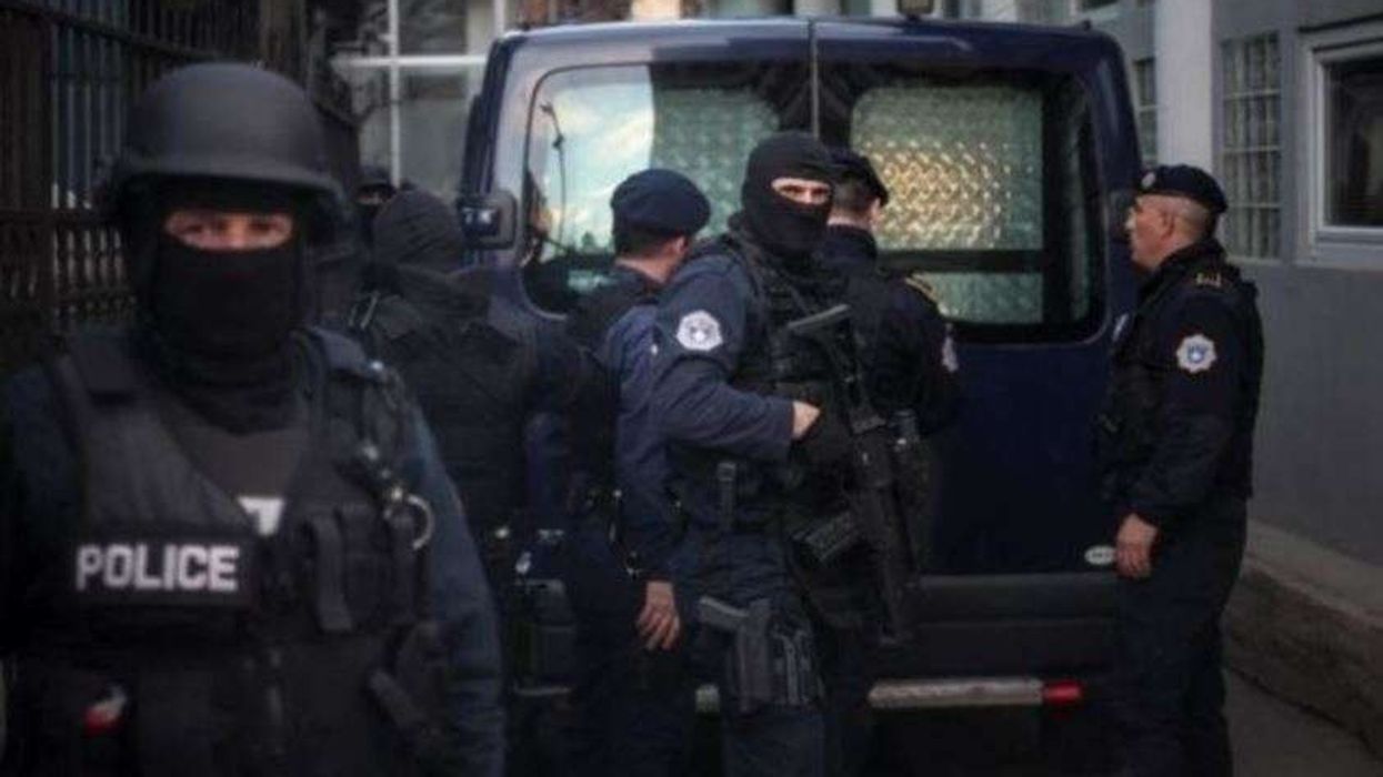 Përfundon operacioni policor në Pejë, arrestohet një i dyshuar për krim të organizuar dhe rrëmbim Përfundon operacioni policor në Pejë, arrestohet një i dyshuar për krim të organizuar dhe rrëmbim