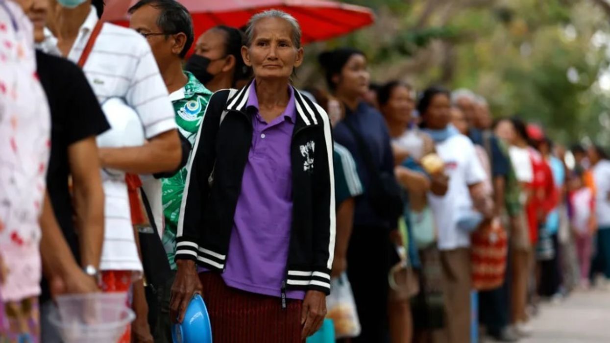 Tajlanda dhe Kamboxhia bien dakord për bisedime në përpjekje për t'i dhënë fund konfliktit vdekjeprurës