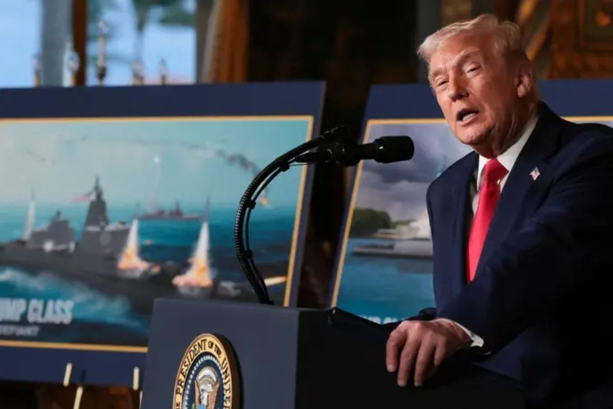 Trump zbulon anijet luftarake 'të klasit Trump' – thotë se do të jenë '100 herë më të fuqishme se çdo e tillë, e ndërtuar ndonjëherë' Trump zbulon anijet luftarake 'të klasit Trump' – thotë se do të jenë '100 herë më të fuqishme se çdo e tillë, e ndërtuar ndonjëherë'