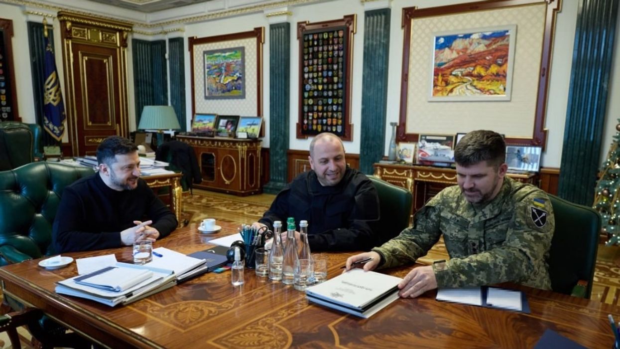 Zelensky zbulon draftet për fundin e luftës Zelensky zbulon draftet për fundin e luftës