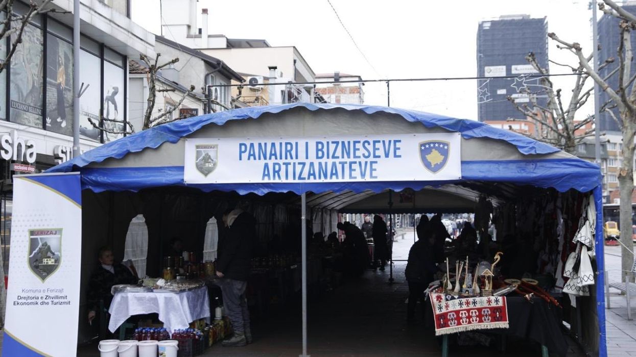 Në Ferizaj nis Panairi i Bizneseve Artizanale për promovimin e prodhuesve vendorë Në Ferizaj nis Panairi i Bizneseve Artizanale për promovimin e prodhuesve vendorë