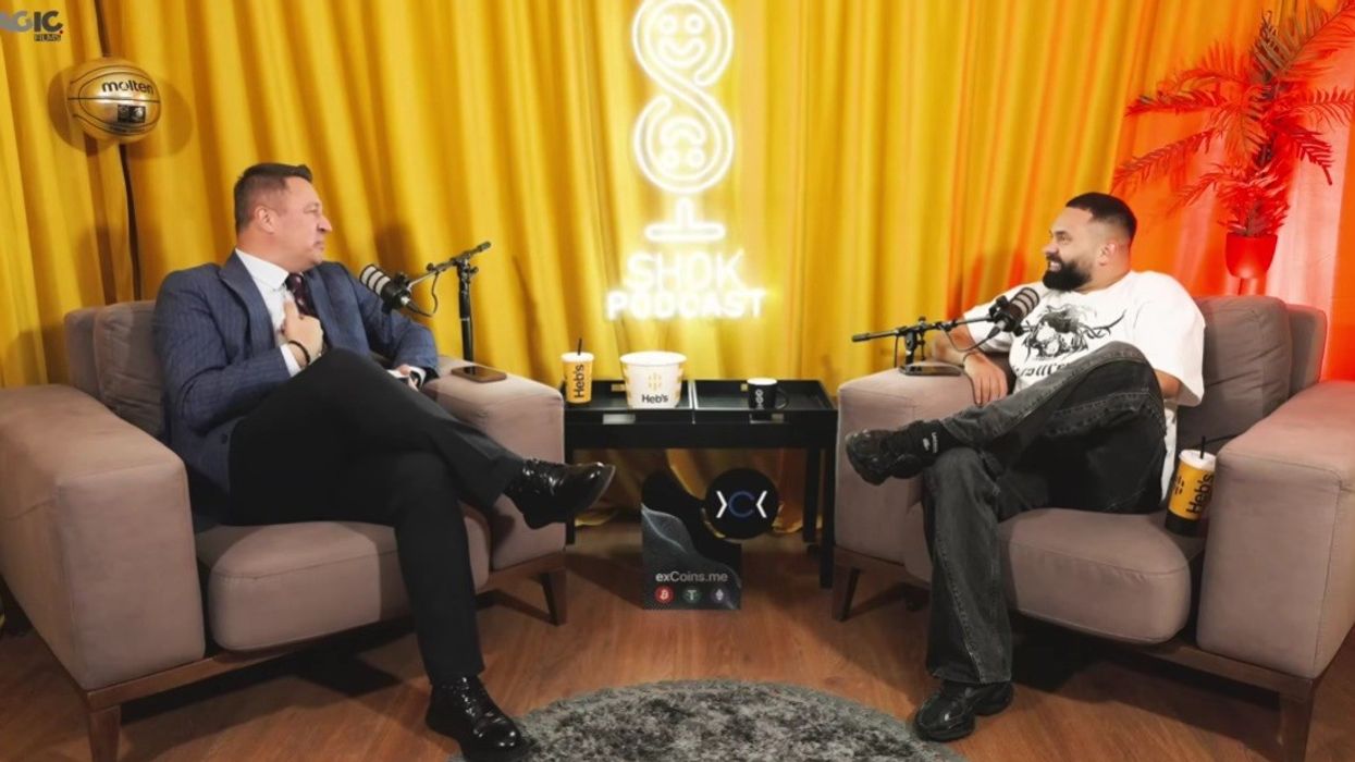 "Kam dëgjuar që je bërë milioner", Fis Juniku vë në siklet Resul Sinanin me pyetjen e tij pikante në 'Shok Podcast'