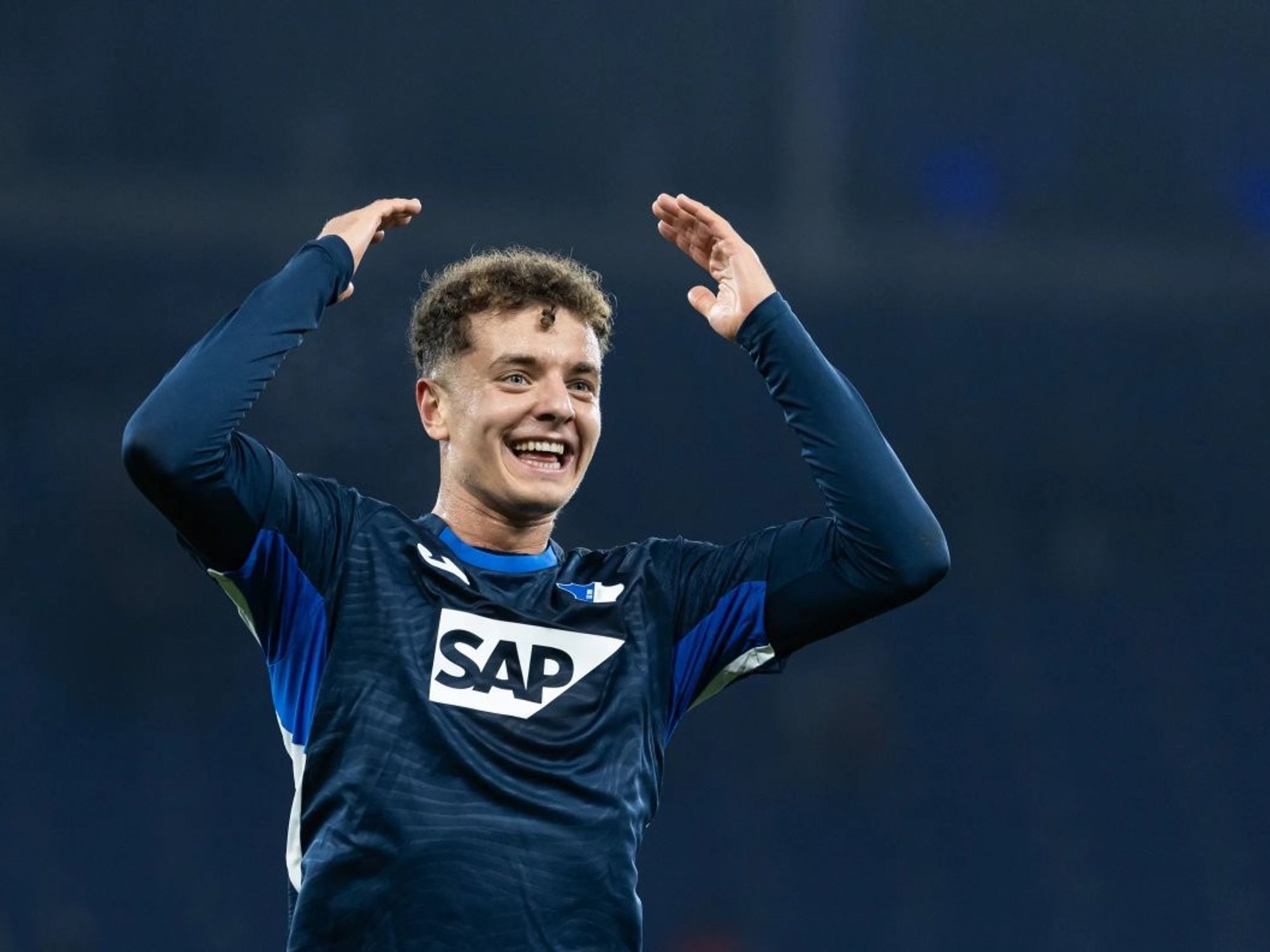 Hoffenheim kërkon hiq më pak se 50 milionë euro për Fisnik Asllanin Hoffenheim kërkon hiq më pak se 50 milionë euro për Fisnik Asllanin