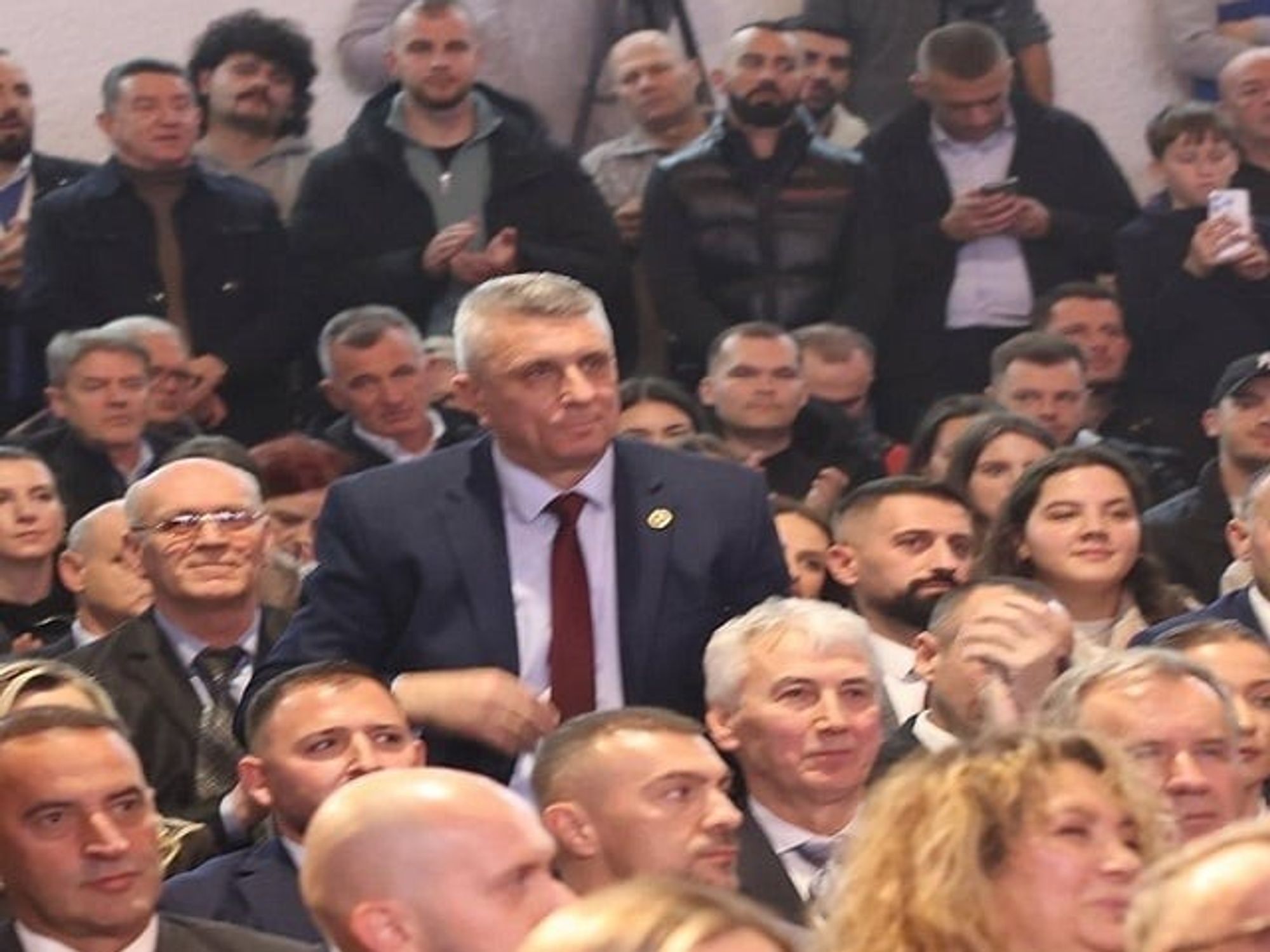Kandidatura e Arbër Grabovcit për Kuvend, një profil që ndërthurë komunikimin publik, disiplinën sportive dhe integritetin personal Kandidatura e Arbër Grabovcit për Kuvend, një profil që ndërthurë komunikimin publik, disiplinën sportive dhe integritetin personal