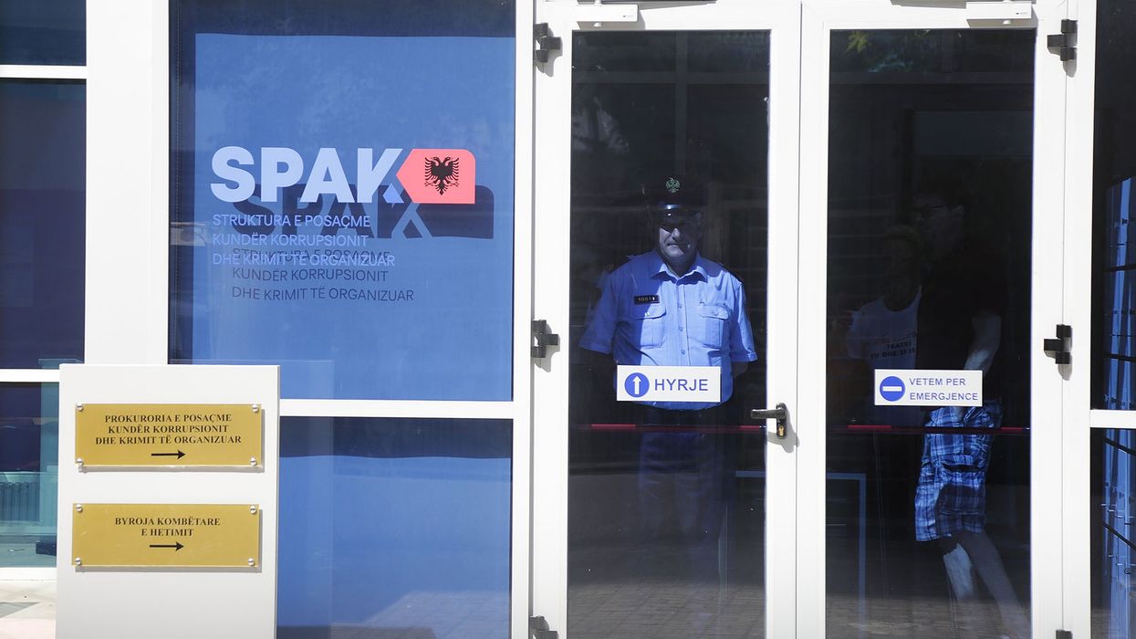 Dyshime për para droge, SPAK heton pasuritë e 89 kosovarëve në Shqipëri Dyshime për para droge, SPAK heton pasuritë e 89 kosovarëve në Shqipëri