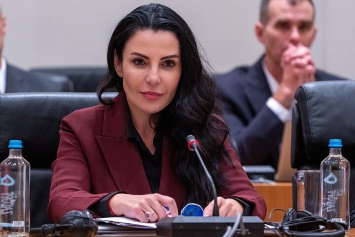 SPAK përfundon kontrollet në banesat dhe zyrat e 34 zyrtarëve dhe biznesmenëve të përfshirë në dosjen “Balluku” SPAK përfundon kontrollet në banesat dhe zyrat e 34 zyrtarëve dhe biznesmenëve të përfshirë në dosjen “Balluku”