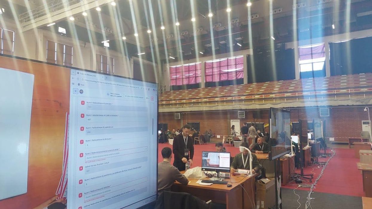 Fillon numërimi i votave për kandidatët për deputetë Fillon numërimi i votave për kandidatët për deputetë