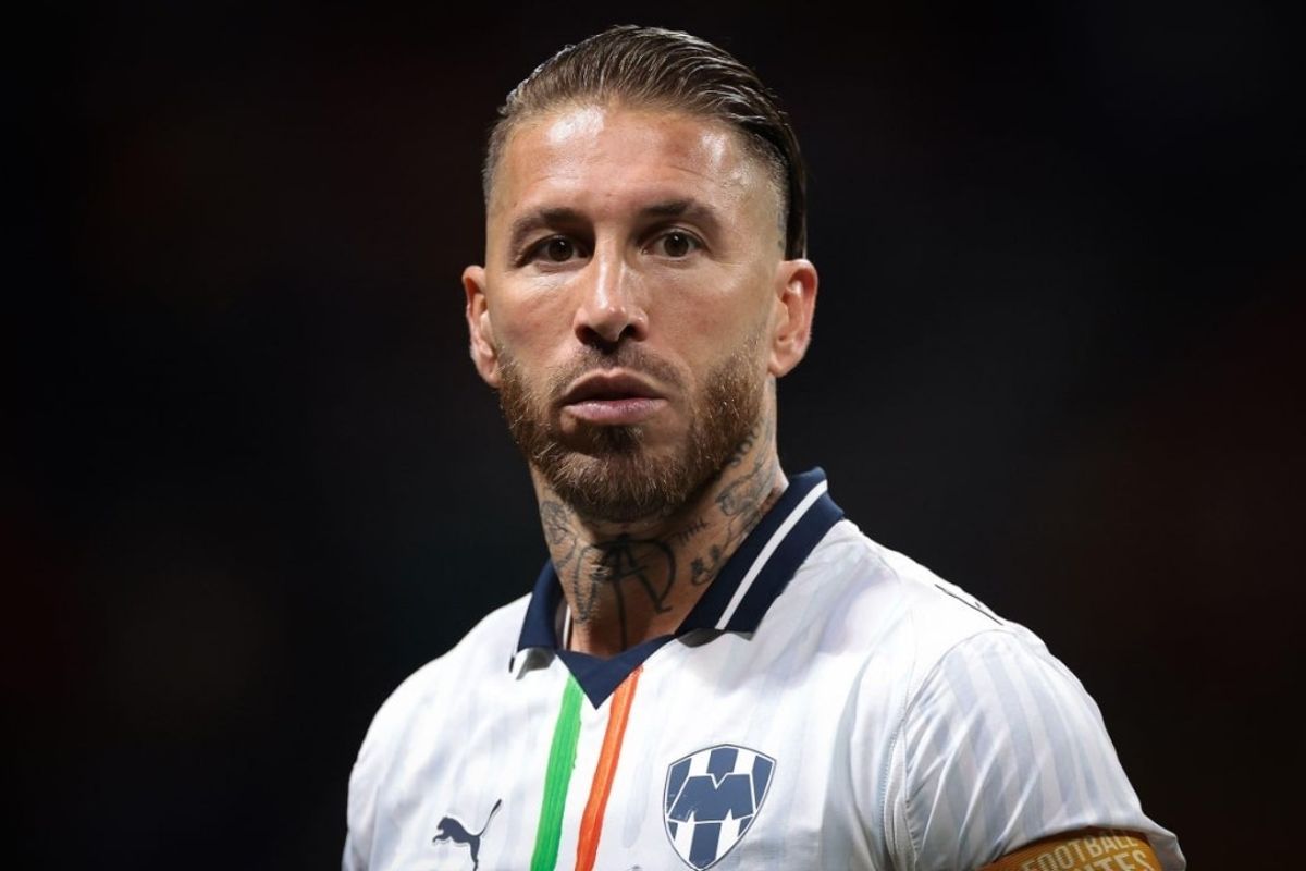 Sergio Ramos prezanton ofertën për blerjen e aksioneve të klubit të madh spanjoll Sergio Ramos prezanton ofertën për blerjen e aksioneve të klubit të madh spanjoll