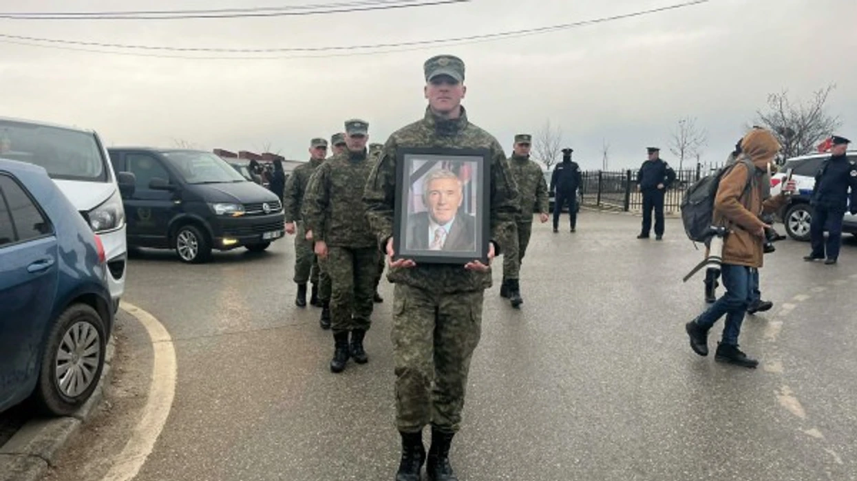 Iu dha lamtumira e fundit akademik Nexhat Dacit