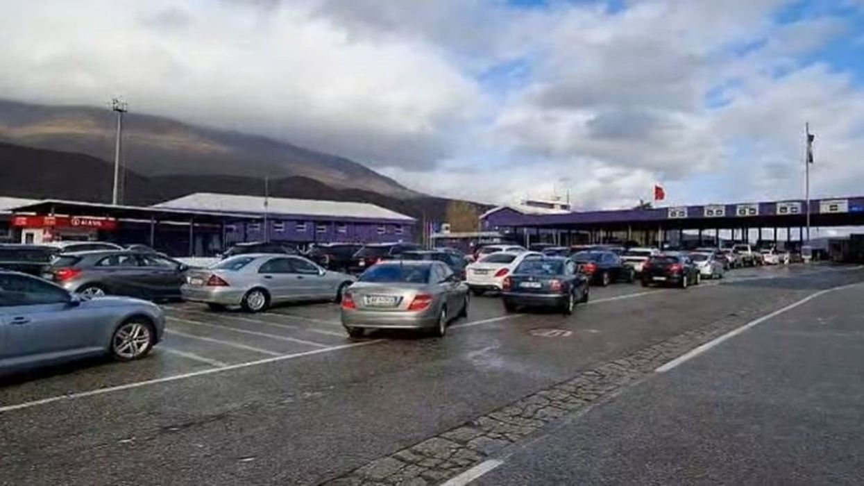 Qytetarët e Shqipërisë dynden drejt Kosovës për turizëm dimëror Qytetarët e Shqipërisë dynden drejt Kosovës për turizëm dimëror