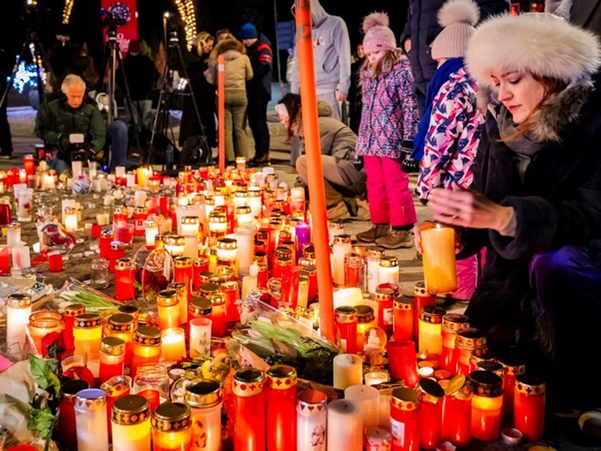 Zvicra shpall 9 janarin ditë zie pas zjarrit vdekjeprurës Zvicra shpall 9 janarin ditë zie pas zjarrit vdekjeprurës