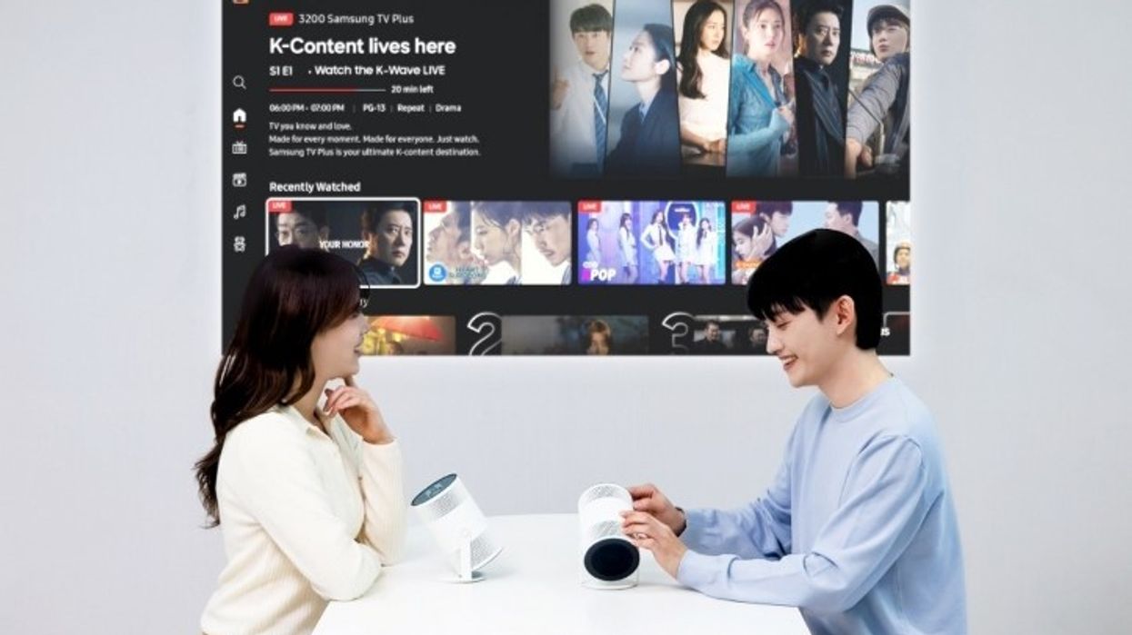 Samsung prezanton projektorin portativ Freestyle+