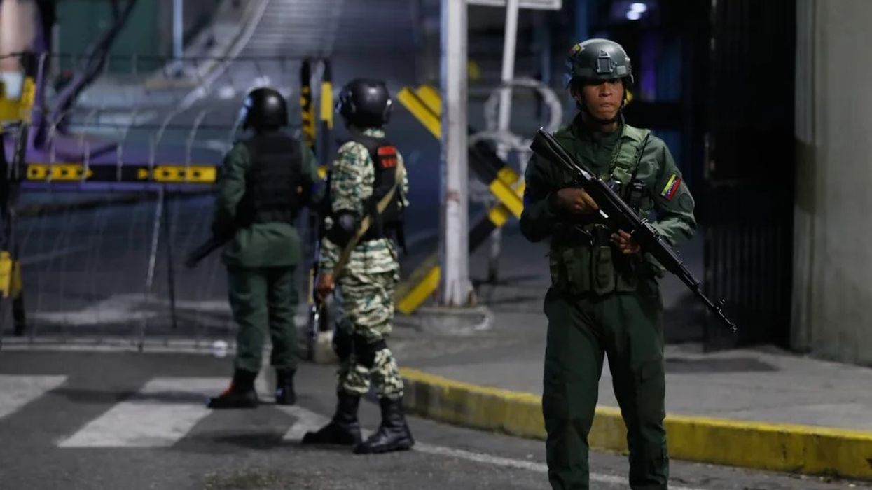 Të shtëna armësh pranë pallatit presidencial në Karakas, pak ditë pas rrëzimit të Nicolas Maduros