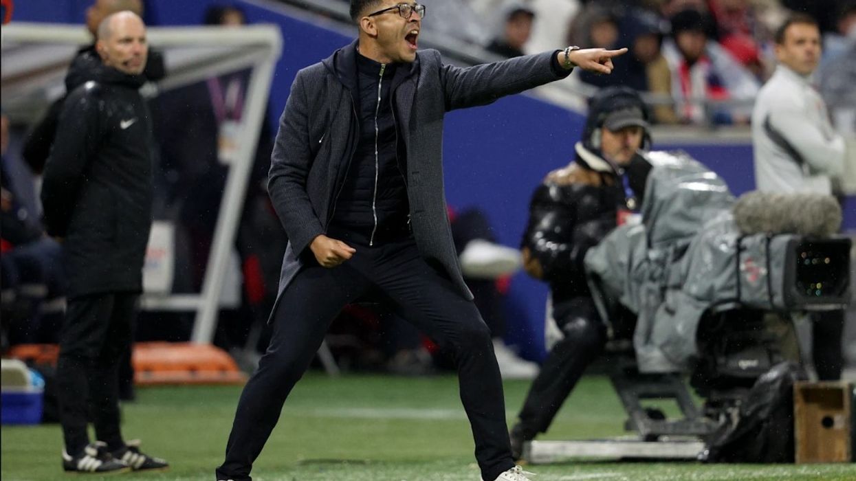 Zyrtare: Liam Rosenior, trajner i ri i Chelseat