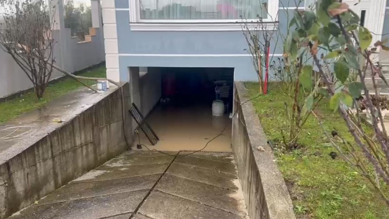 Situata e rreshjeve në Elbasan: 15 banesa të përmbytura, probleme me energjinë elektrike