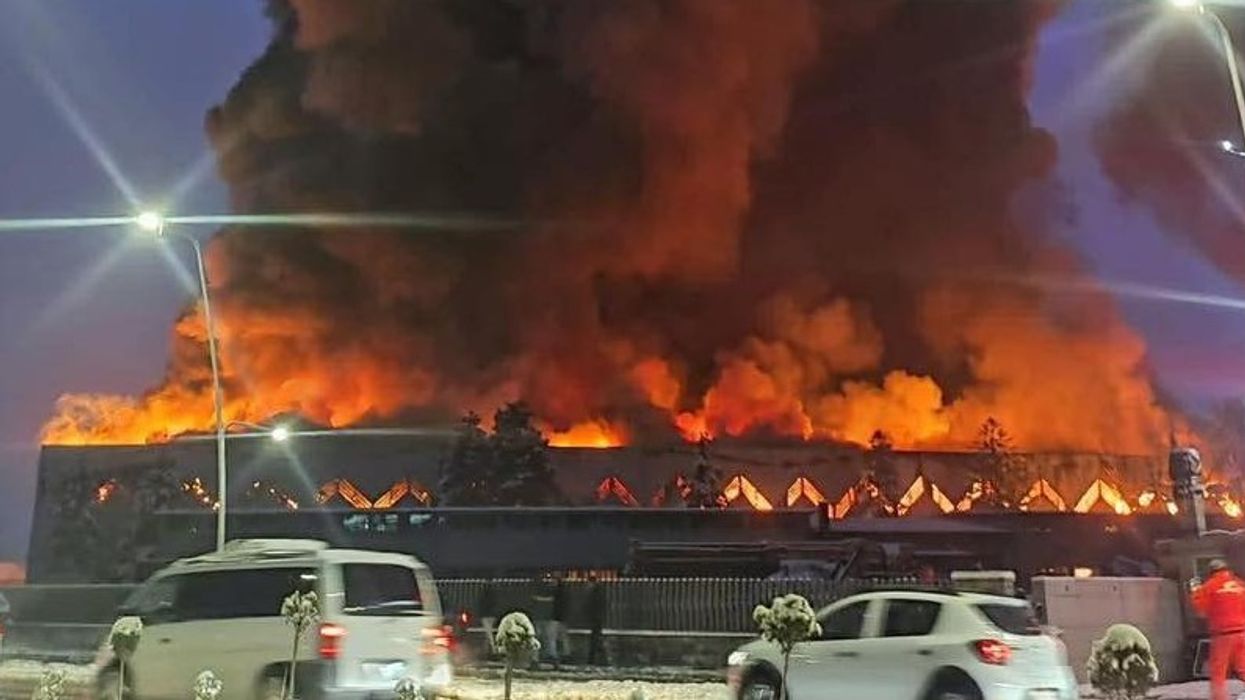 Comodita Home: Një pjesë e fabrikës përfshihet nga zjarri, nuk ka të lënduar