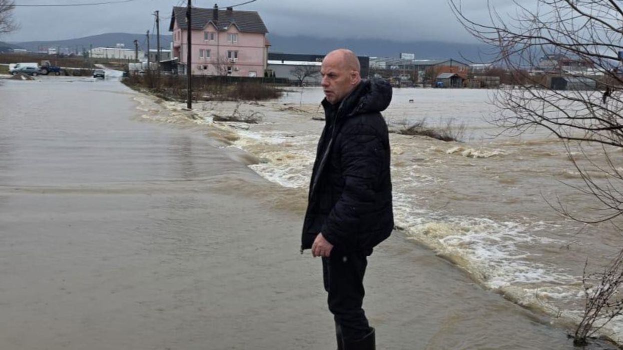 Vërshimet bllokojnë sërish komunën e Drenasit, Lladrovci: Mos lëvizni pa arsye Vërshimet bllokojnë sërish komunën e Drenasit, Lladrovci: Mos lëvizni pa arsye