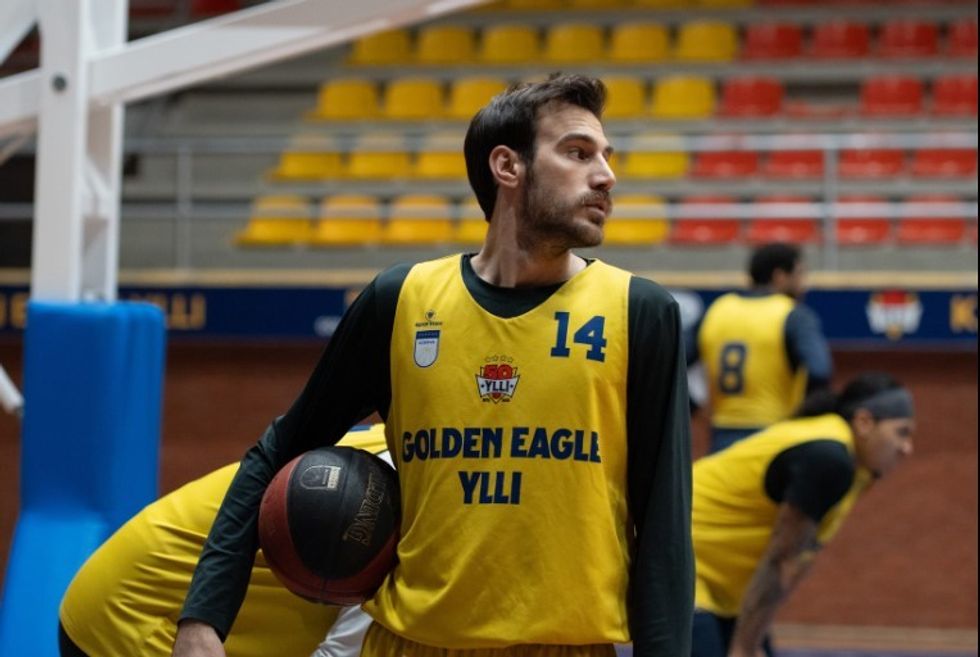 Ylli fiton ndaj  Vreshtarëve 