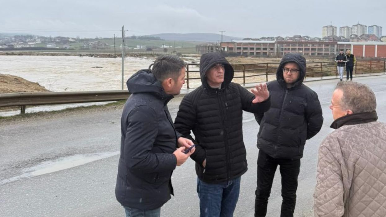 Situata me vërshimet, Durmishi: Disa lumenj dalin prej shtrati e bllokohen shumë rrugë