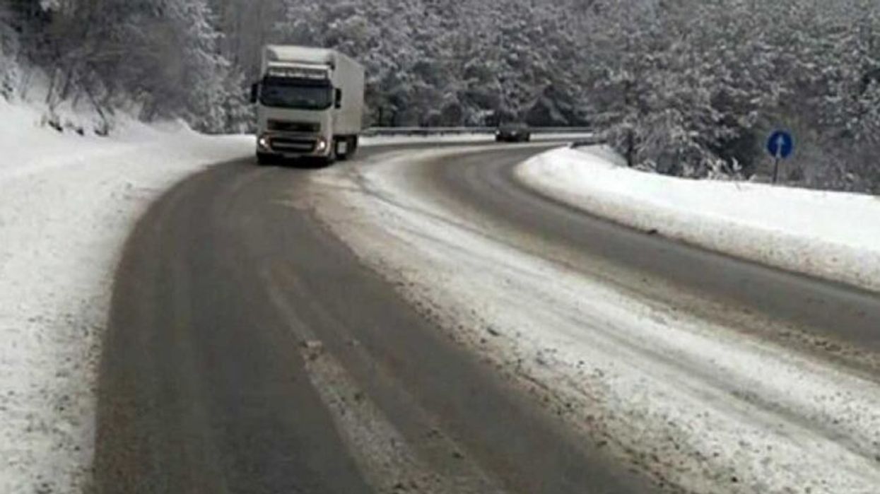 Hiqet ndalimi për kamionë në rrugën Gostivar – Kërçovë nëpërmjet Strazhës Hiqet ndalimi për kamionë në rrugën Gostivar – Kërçovë nëpërmjet Strazhës
