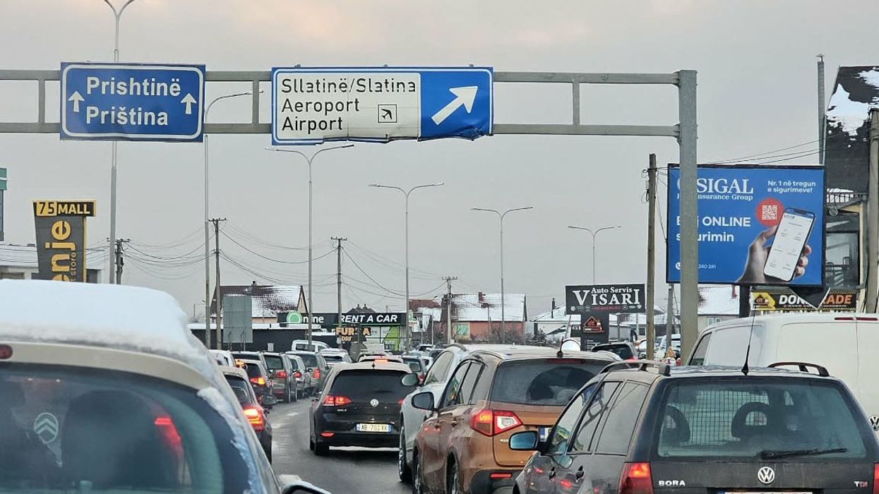 Trafik i rënduar drejt Prishtinës, bllokim nga Parku i Biznesit deri në Sllatinë Trafik i rënduar drejt Prishtinës, bllokim nga Parku i Biznesit deri në Sllatinë