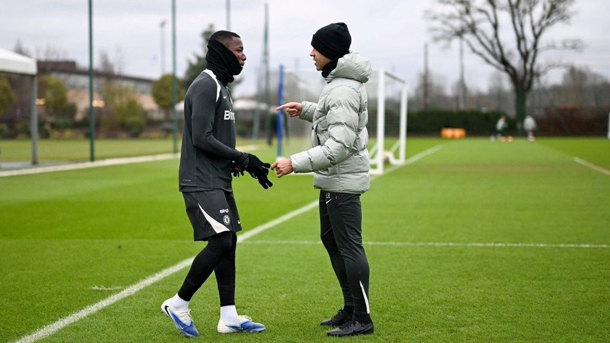 Caicedo beson te suksesi i Chelseat me Rosenior