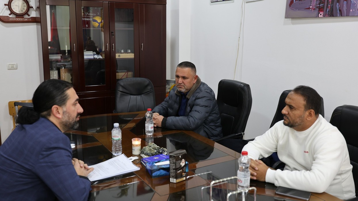 Kryetari i Fushë Kosovës zhvillon takime me komunitetet pakicë pas vërshimeve