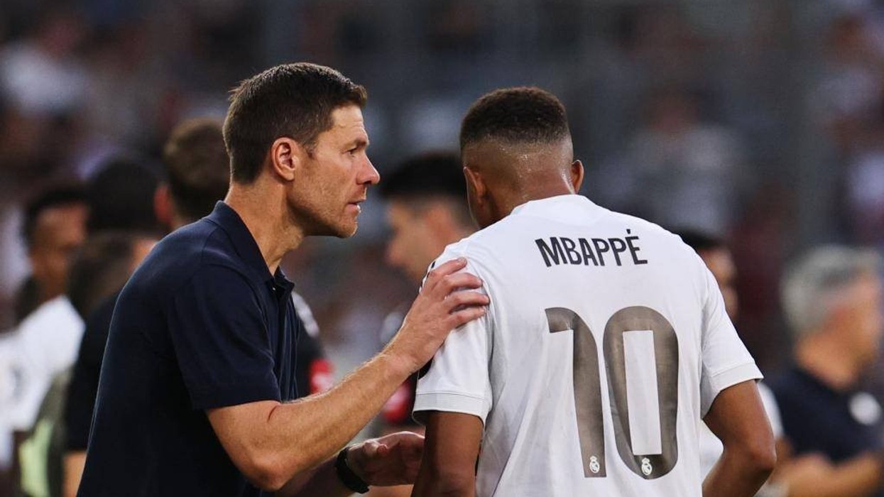 Real Madridi shpjegon arsyen se pse Mbappe e largoi ekipin nga fusha - gjest që tronditi botën e futbollit