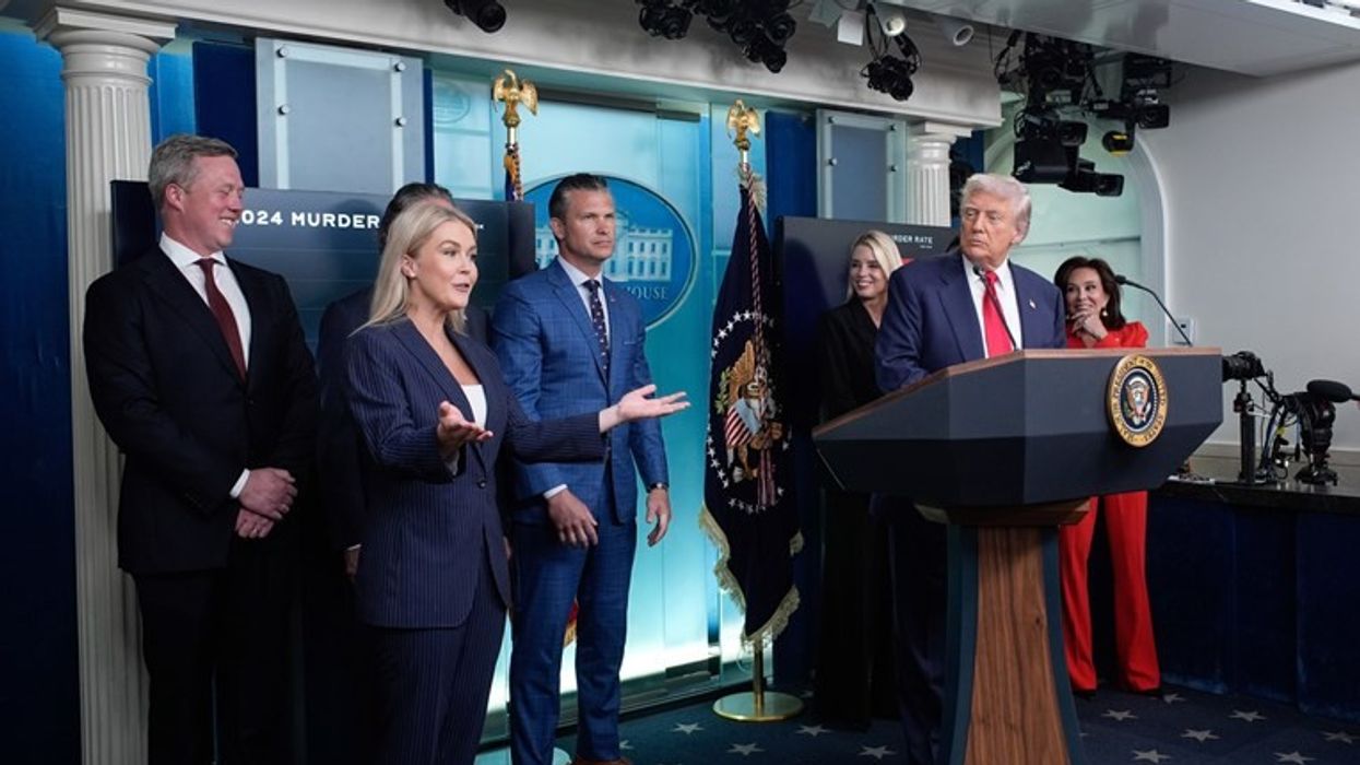 Shtëpia e Bardhë thotë se Trump nuk ka frikë të përdorë forcën ushtarake në Iran