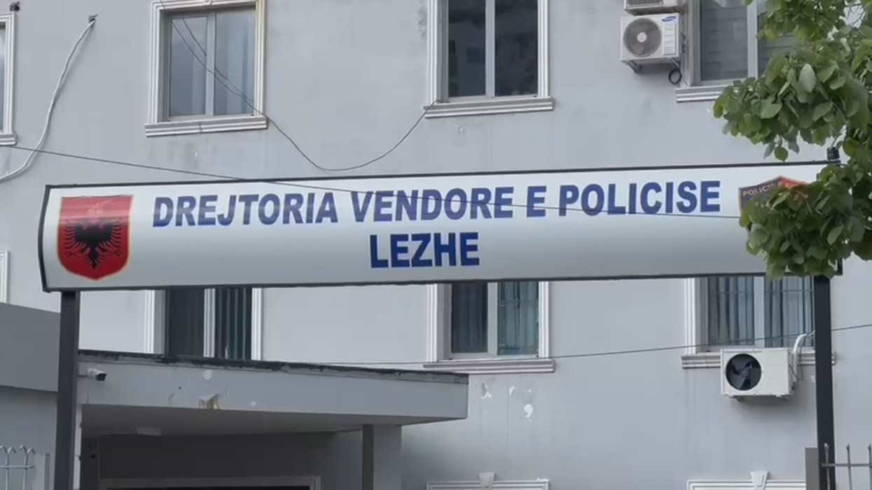 Dy të plagosur pas dhunës në Lezhë, policia shpall në kërkim vëllain dhe nipin e Arben Ndokës