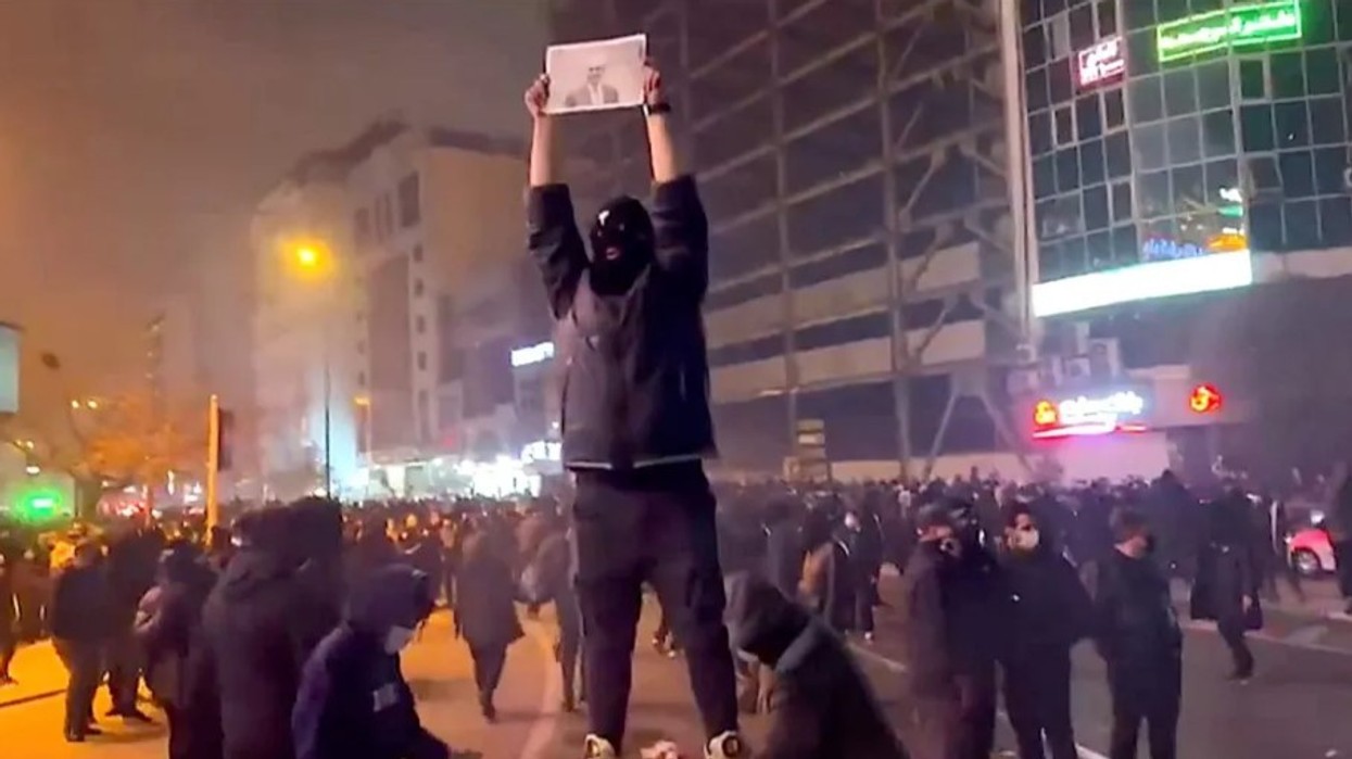 'Ata vazhduan të vrisnin': Dëshmitarët okularë përshkruajnë shtypjen vdekjeprurëse të protestave në Iran