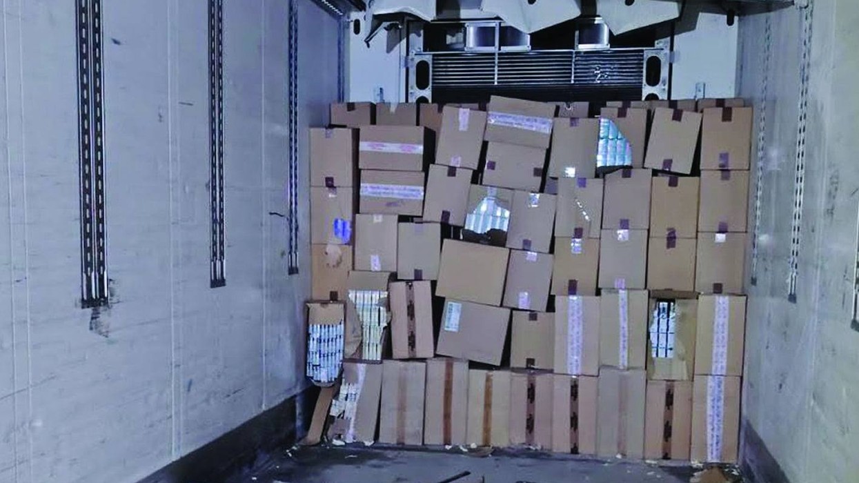 Doganat e Maqedonisë konfiskojnë 5.050 kuti cigaresh në Dojran, ndalohet një shtetas serb