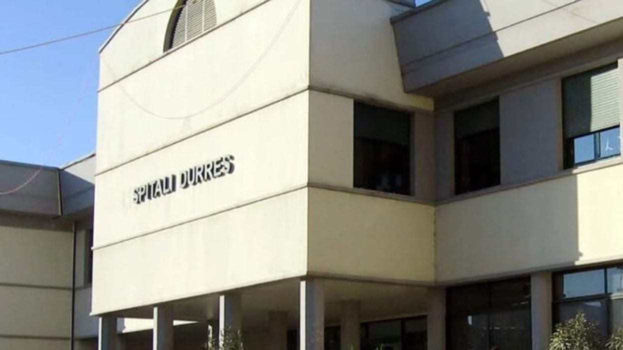 I shtruar në spitalin e Durrësit, arratiset i burgosuri i rrezikshëm I shtruar në spitalin e Durrësit, arratiset i burgosuri i rrezikshëm